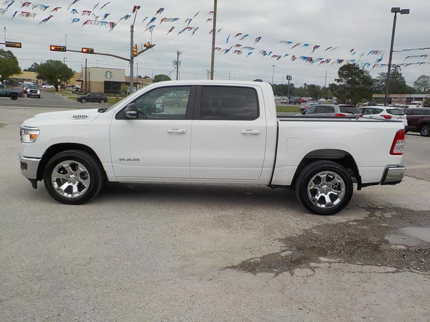 2022 White /Gray RAM 1500 Big Horn Crew Cab SWB 2WD (1C6RREFT0NN) with an 5.7L V8 OHV 16V engine, 8A transmission, located at 1617 W Church Street, Livingston, TX, 77351, (936) 327-3600, 30.710995, -94.951157 - WOW!! I really don't know what else to say! Maybe: SWEEEET! - Photo#4