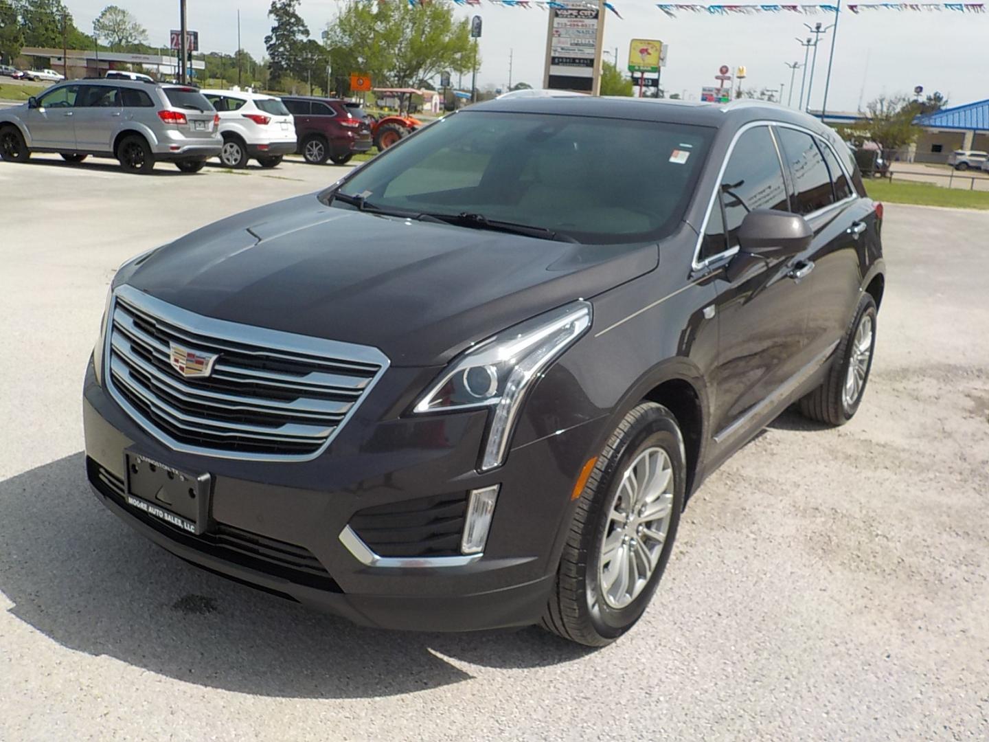 2019 Gray /Tan Cadillac XT5 Luxury (1GYKNCRSXKZ) with an 3.6L V6 DOHC 24V engine, 8A transmission, located at 1617 W Church Street, Livingston, TX, 77351, (936) 327-3600, 30.710995, -94.951157 - ONE OWNER!! LOW MILES! - Photo#3