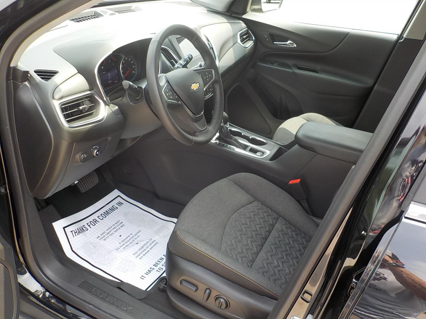 2022 Black /Black Chevrolet Equinox LT 2WD (3GNAXKEV4NL) with an 1.5L L4 DOHC 16V TURBO engine, 6A transmission, located at 1617 W Church Street, Livingston, TX, 77351, (936) 327-3600, 30.710995, -94.951157 - ONE OWNER!! LOW LOW MILES!! Bought this one off the street. Nothing to worry about here! - Photo#9