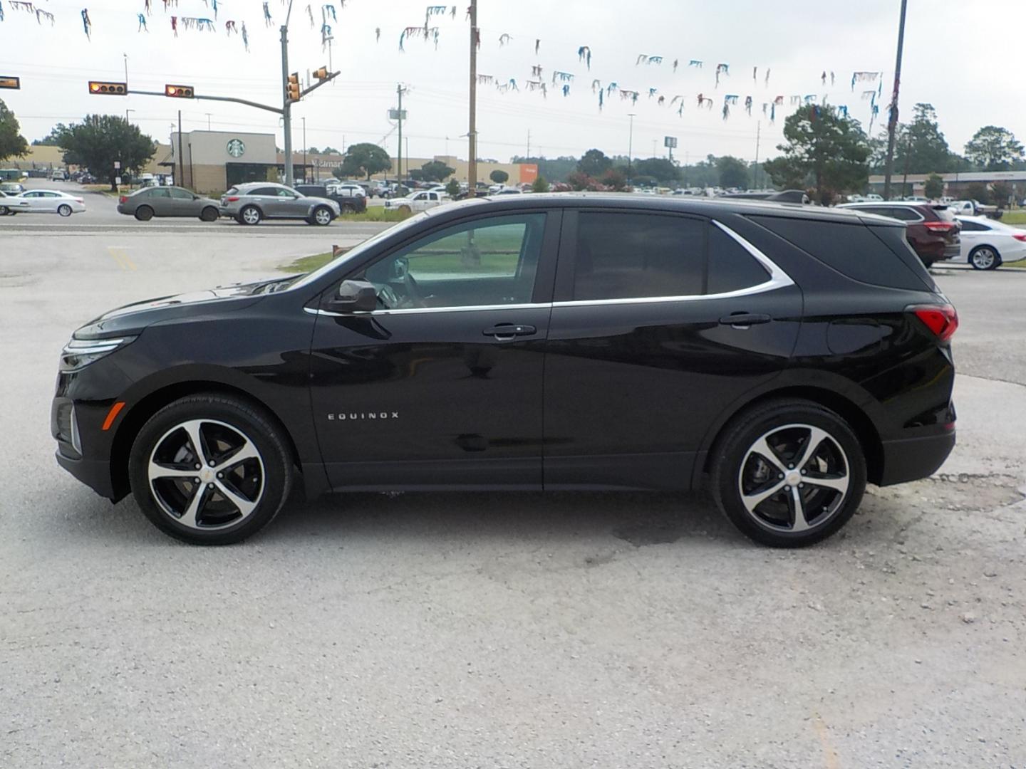 2022 Black /Black Chevrolet Equinox LT 2WD (3GNAXKEV4NL) with an 1.5L L4 DOHC 16V TURBO engine, 6A transmission, located at 1617 W Church Street, Livingston, TX, 77351, (936) 327-3600, 30.710995, -94.951157 - ONE OWNER!! LOW LOW MILES!! Bought this one off the street. Nothing to worry about here! - Photo#5