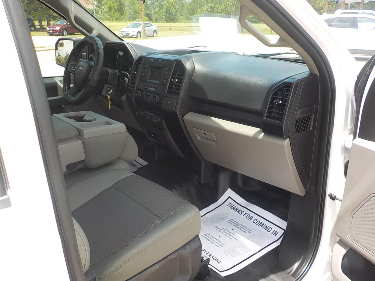 2015 White /Gray Ford F-150 XL 6.5-ft. Bed 2WD (1FTMF1C86FK) with an 3.5L V6 DOHC 24V engine, 6-Speed Automatic transmission, located at 1617 W Church Street, Livingston, TX, 77351, (936) 327-3600, 30.710995, -94.951157 - Great work truck!! - Photo#14