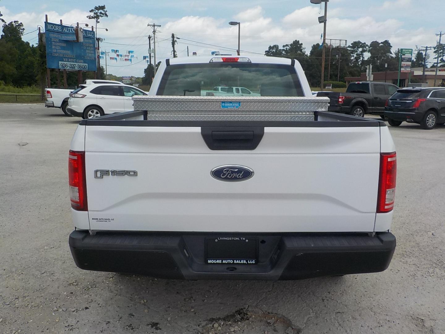 2015 White /Gray Ford F-150 XL 6.5-ft. Bed 2WD (1FTMF1C86FK) with an 3.5L V6 DOHC 24V engine, 6-Speed Automatic transmission, located at 1617 W Church Street, Livingston, TX, 77351, (936) 327-3600, 30.710995, -94.951157 - Great work truck!! - Photo#7