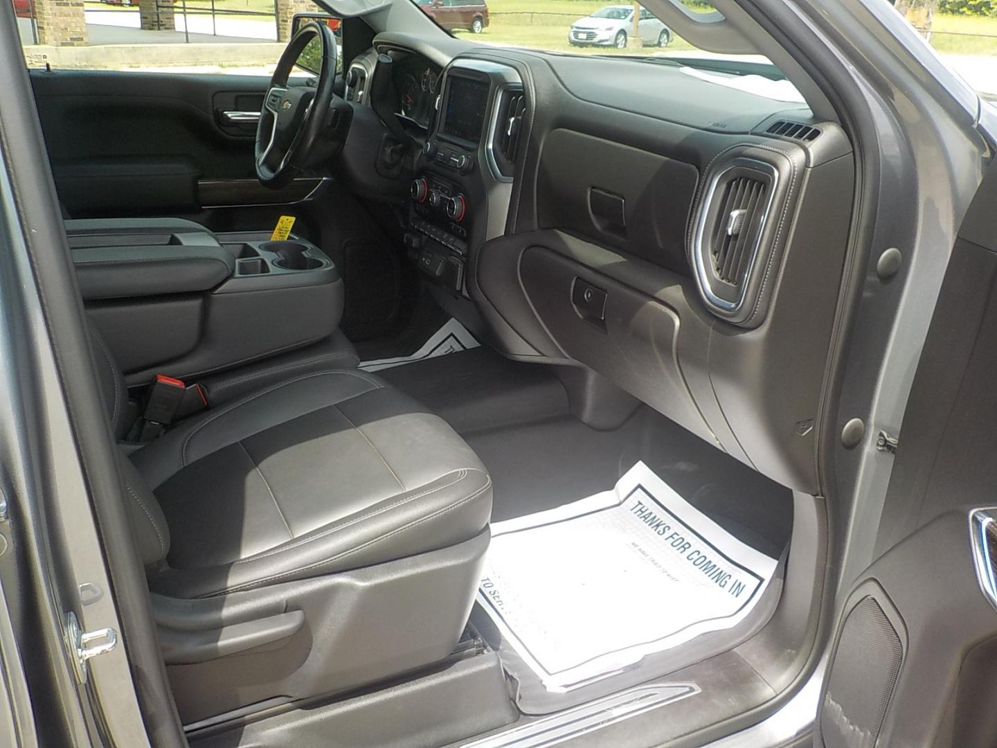 2021 Gray /Black Chevrolet Silverado 1500 LT Crew Cab 4WD (3GCUYDEDXMG) with an 5.3L V8 OHV 16V engine, 6A transmission, located at 1617 W Church Street, Livingston, TX, 77351, (936) 327-3600, 30.710995, -94.951157 - ONE OWNER!! GOOD MILES!! Texas Edition!! Z71 4X4!! - Photo#16