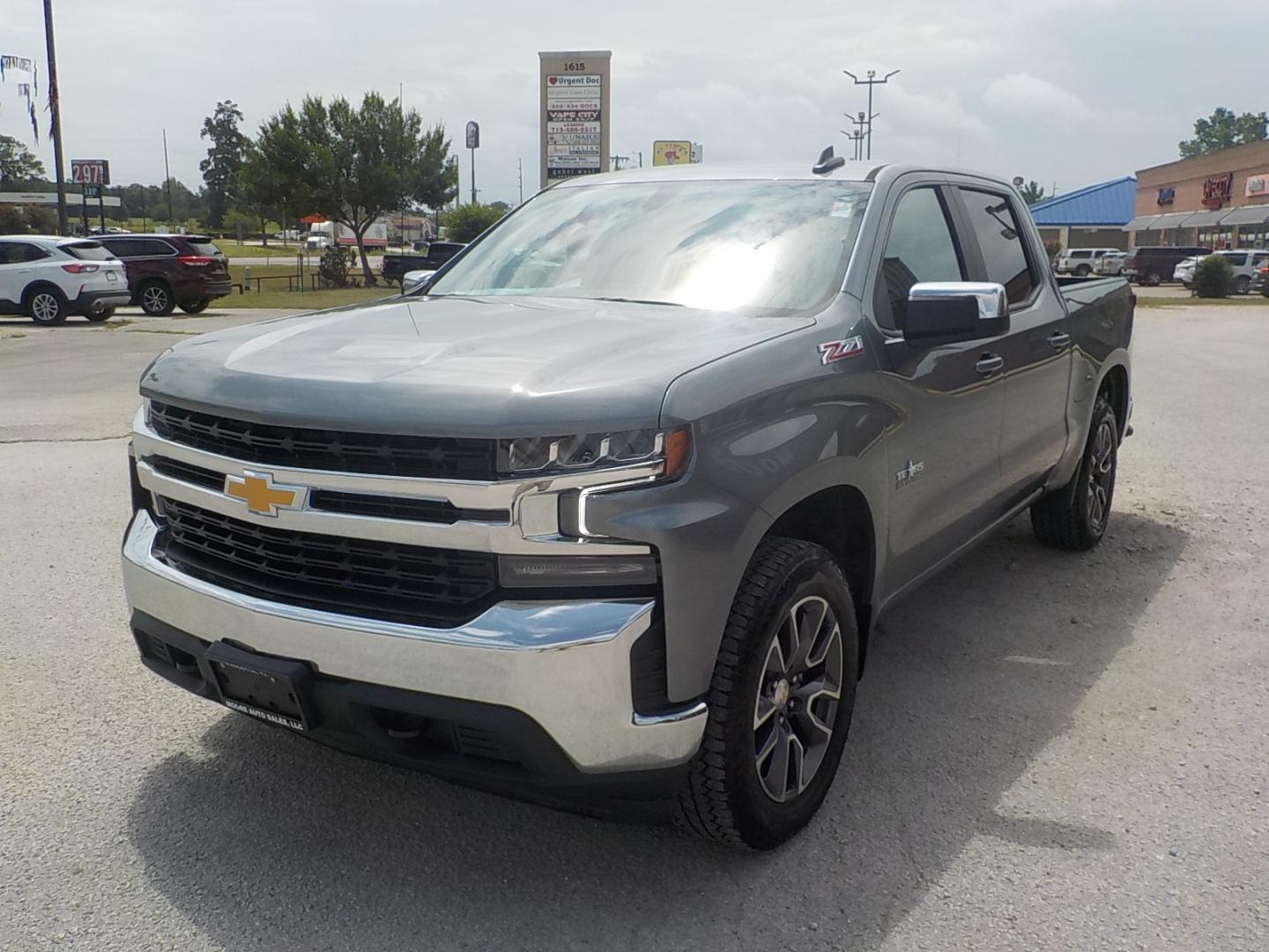 2021 Gray /Black Chevrolet Silverado 1500 LT Crew Cab 4WD (3GCUYDEDXMG) with an 5.3L V8 OHV 16V engine, 6A transmission, located at 1617 W Church Street, Livingston, TX, 77351, (936) 327-3600, 30.710995, -94.951157 - ONE OWNER!! GOOD MILES!! Texas Edition!! Z71 4X4!! - Photo#3