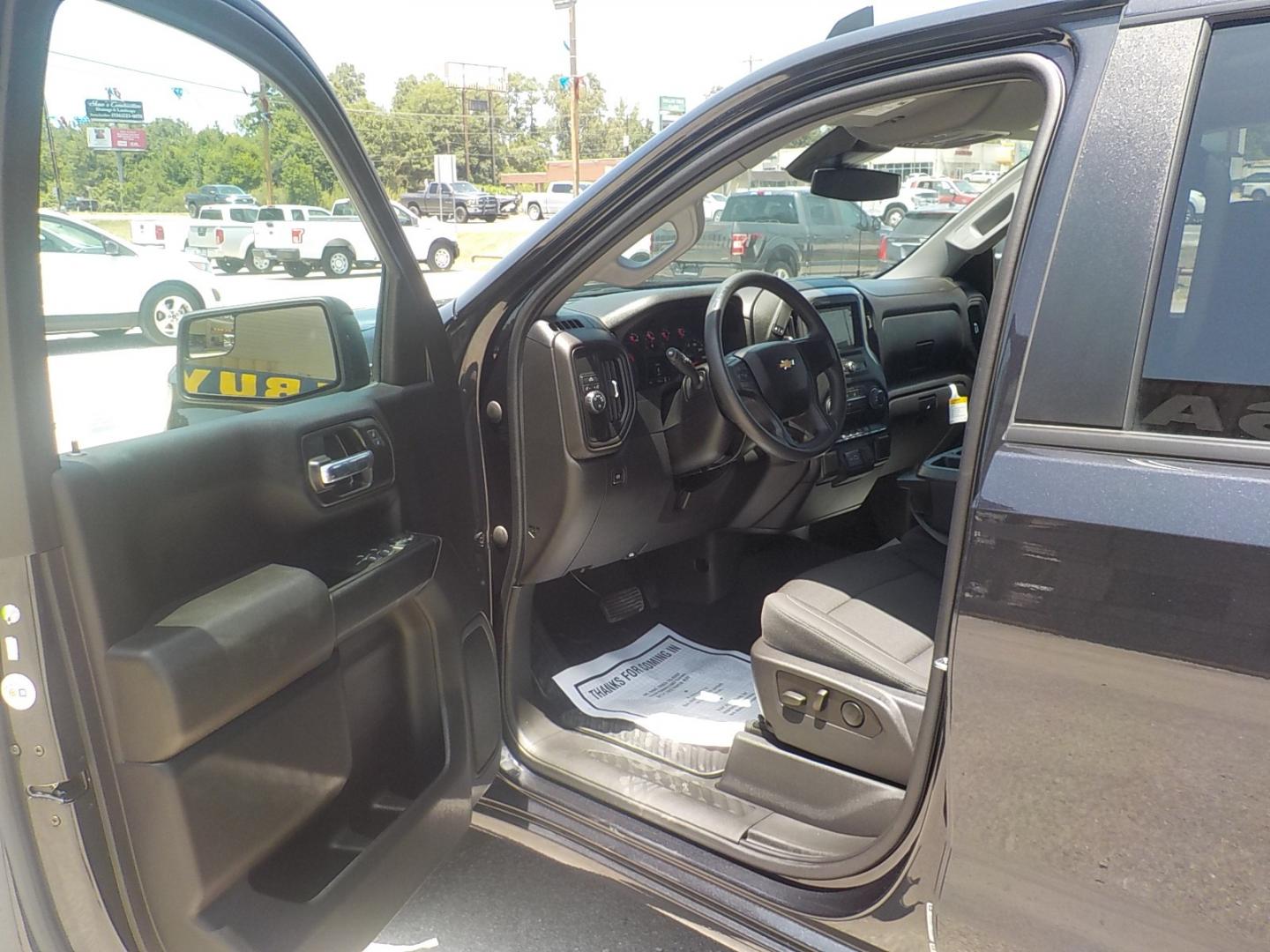 2022 Dark Gray /Black Chevrolet Silverado 1500 Custom Crew Cab 2WD (1GCPABEK3NZ) with an 2.7L L4 DOHC 16V TURBO engine, 6A transmission, located at 1617 W Church Street, Livingston, TX, 77351, (936) 327-3600, 30.710995, -94.951157 - WOW!! LOW MILES! ONE OWNER!! - Photo#8