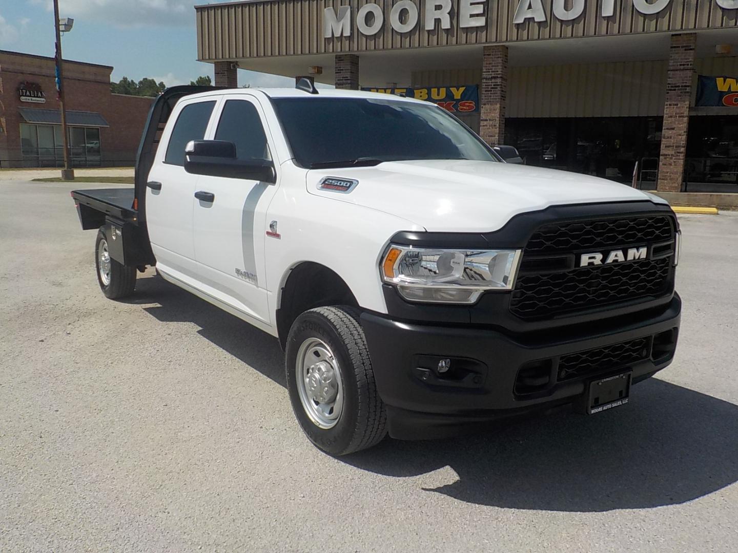 2022 White /Gray RAM 2500 Tradesman Crew Cab LWB 4WD (3C6UR5HL0NG) with an 6.7L L6 OHV 24V TURBO DIESEL engine, 6A transmission, located at 1617 W Church Street, Livingston, TX, 77351, (936) 327-3600, 30.710995, -94.951157 - ONE OWNER!! GOOD MILES!! Crew Cab 4X4! WORK TRUCK DELUXE!! What a BEAST! - Photo#1