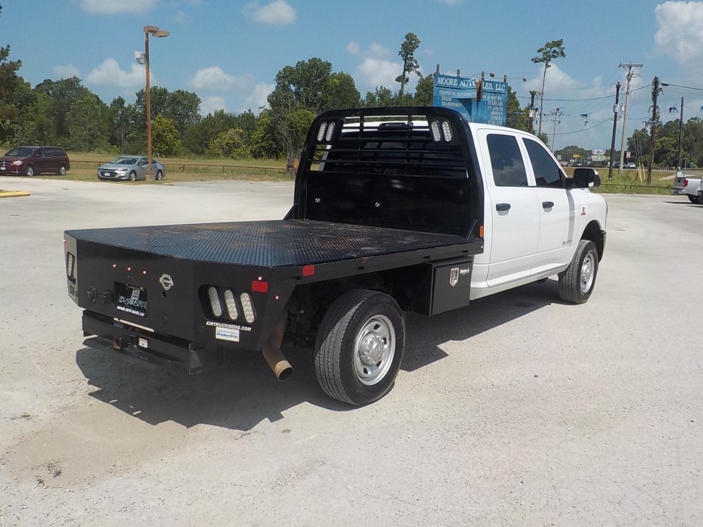 2022 White /Gray RAM 2500 Tradesman Crew Cab LWB 4WD (3C6UR5HL0NG) with an 6.7L L6 OHV 24V TURBO DIESEL engine, 6A transmission, located at 1617 W Church Street, Livingston, TX, 77351, (936) 327-3600, 30.710995, -94.951157 - ONE OWNER!! GOOD MILES!! Crew Cab 4X4! WORK TRUCK DELUXE!! What a BEAST! - Photo#6