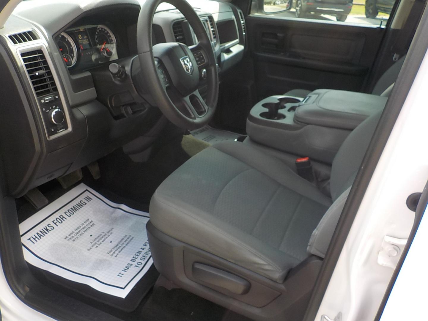 2016 White /Gray RAM 1500 Tradesman Crew Cab SWB 2WD (1C6RR6KG2GS) with an 3.6L V6 DOHC 24V FFV engine, 6A transmission, located at 1617 W Church Street, Livingston, TX, 77351, (936) 327-3600, 30.710995, -94.951157 - Great truck for the money!! - Photo#9