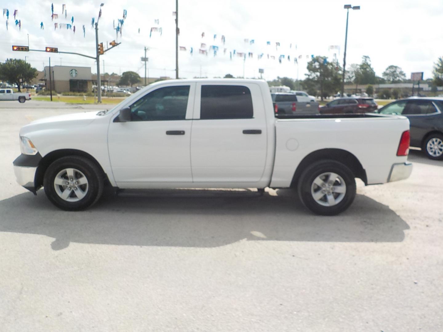 2016 White /Gray RAM 1500 Tradesman Crew Cab SWB 2WD (1C6RR6KG2GS) with an 3.6L V6 DOHC 24V FFV engine, 6A transmission, located at 1617 W Church Street, Livingston, TX, 77351, (936) 327-3600, 30.710995, -94.951157 - Great truck for the money!! - Photo#4