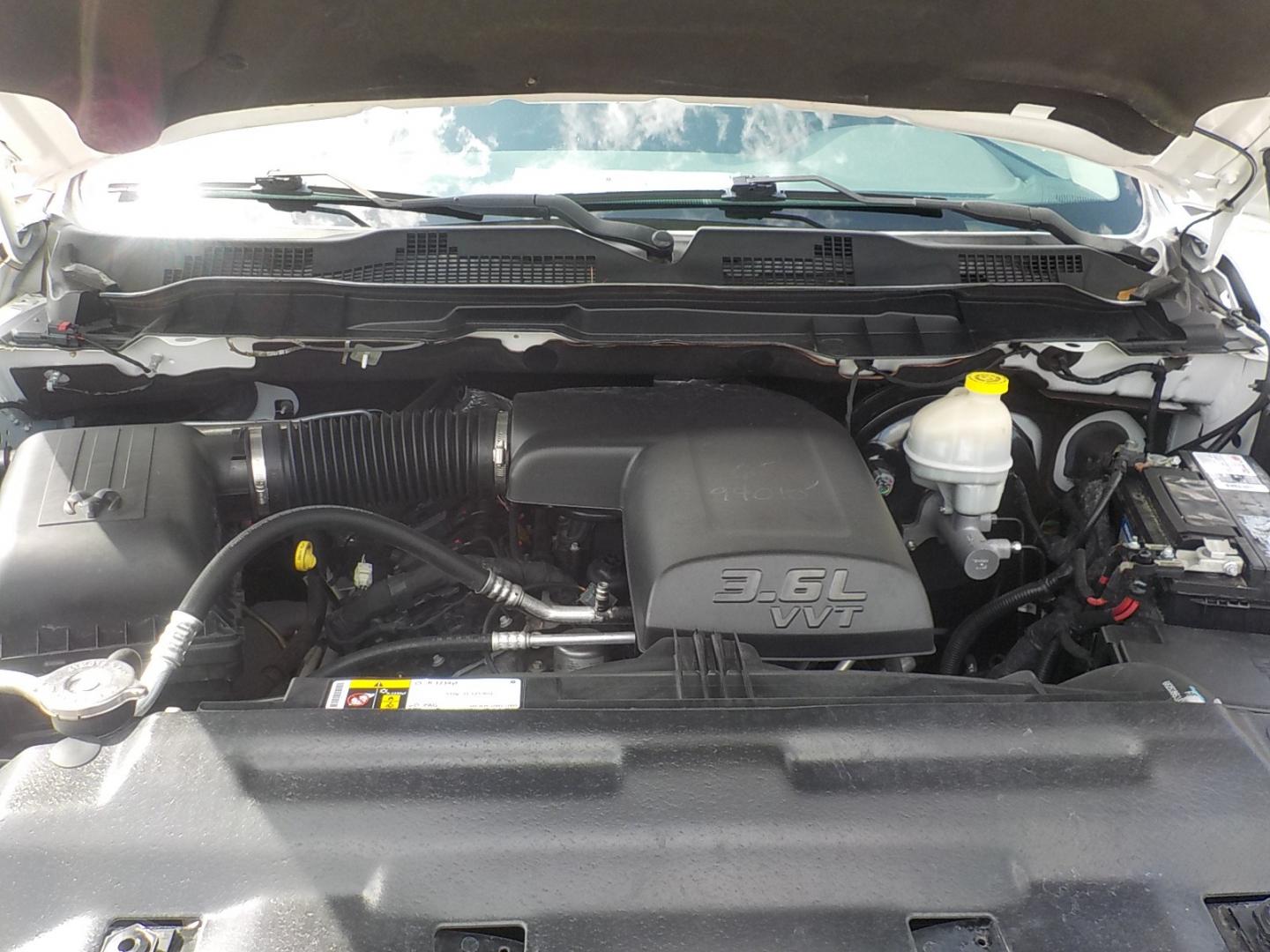 2016 White /Gray RAM 1500 Tradesman Crew Cab SWB 2WD (1C6RR6KG2GS) with an 3.6L V6 DOHC 24V FFV engine, 6A transmission, located at 1617 W Church Street, Livingston, TX, 77351, (936) 327-3600, 30.710995, -94.951157 - Great truck for the money!! - Photo#8