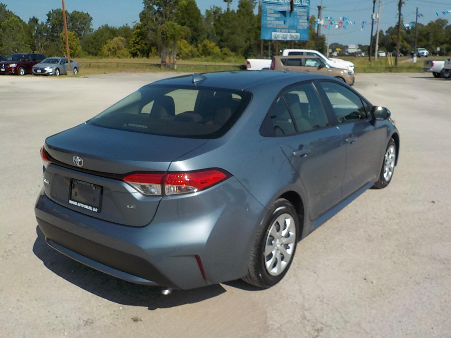 2021 LT BLUE /Black Toyota Corolla LE (JTDEPMAE4MJ) with an 1.8L L4 DOHC 16V engine, CVT transmission, located at 1617 W Church Street, Livingston, TX, 77351, (936) 327-3600, 30.710995, -94.951157 - ONE OWNER!! LOW LOW MILES!! Traded in only because he wanted a truck. - Photo#6