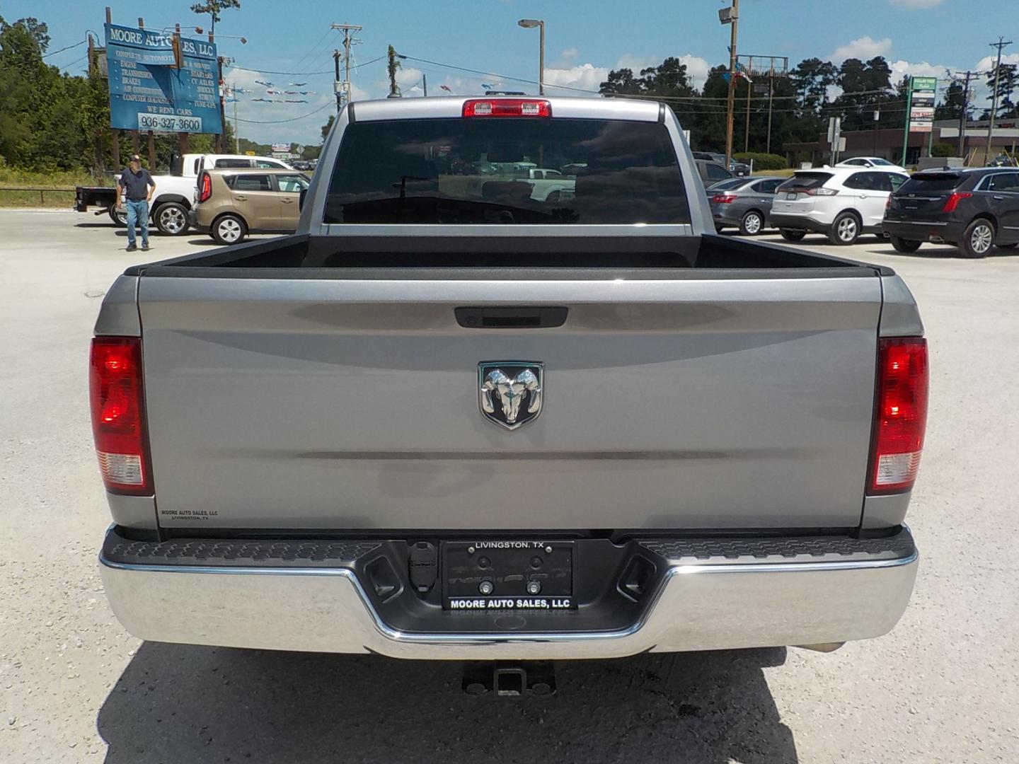 2022 Silver /Gray RAM 1500 Classic Tradesman Quad Cab 2WD (1C6RR6FG2NS) with an 3.6L V6 DOHC 24V FFV engine, 8A transmission, located at 1617 W Church Street, Livingston, TX, 77351, (936) 327-3600, 30.710995, -94.951157 - LOW MILES!! Great truck! - Photo#7