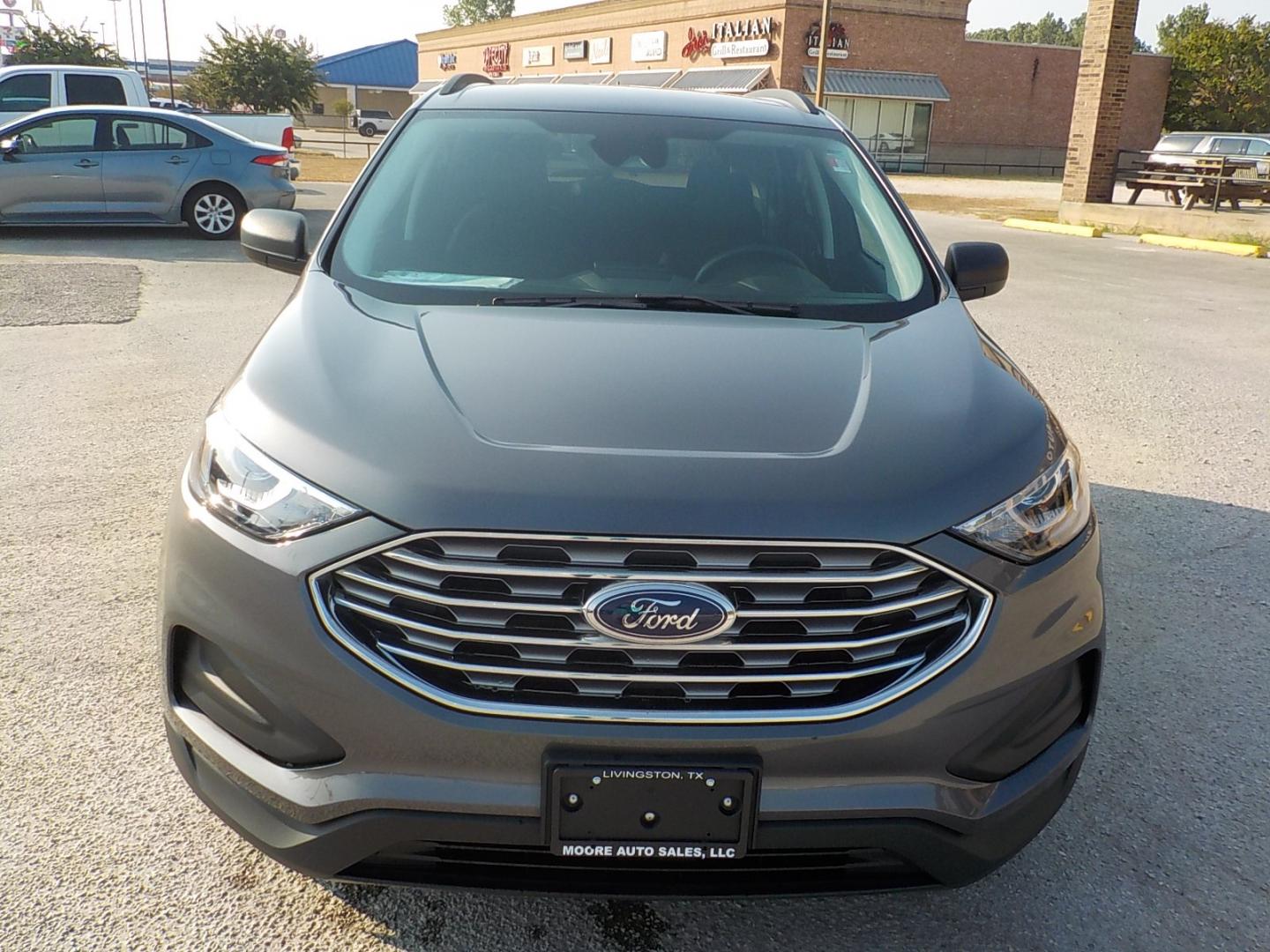 2022 Gray /Black Ford Edge SE AWD (2FMPK4G96NB) with an 2.0L L4 DOHC 16V engine, 6A transmission, located at 1617 W Church Street, Livingston, TX, 77351, (936) 327-3600, 30.710995, -94.951157 - LOW MILES!! ONE OWNER!! - Photo#3