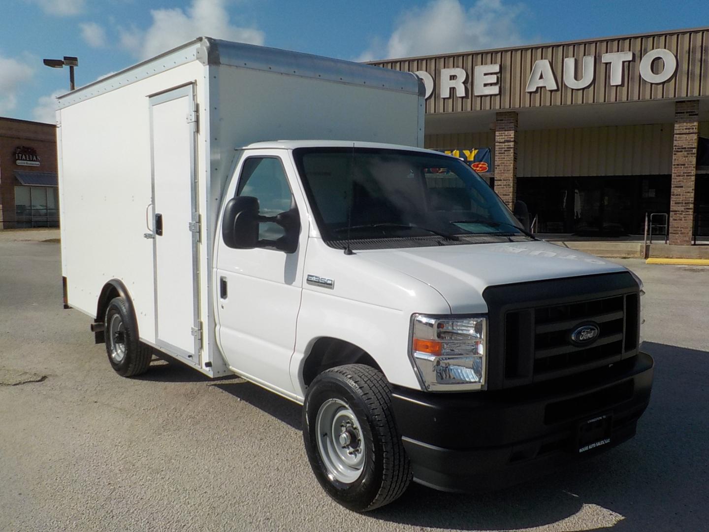 2022 White /Gray Ford Econoline E-350 Super Duty (1FDWE3FKXND) with an 7.3LV8 OHV 16V engine, Automatic transmission, located at 1617 W Church Street, Livingston, TX, 77351, (936) 327-3600, 30.710995, -94.951157 - LOW MILES!! Somebody is going to have good use for this box van. Come see it!! - Photo#1