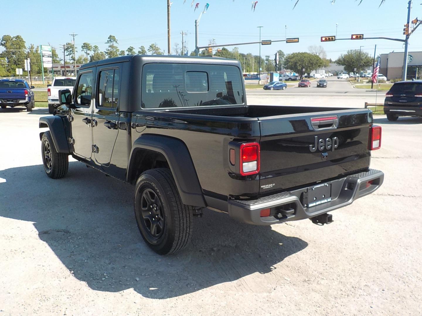 2023 Black /Black Jeep Gladiator (1C6HJTAG9PL) with an V-6 engine, Automatic transmission, located at 1617 W Church Street, Livingston, TX, 77351, (936) 327-3600, 30.710995, -94.951157 - NIIIICE!!! - Photo#5