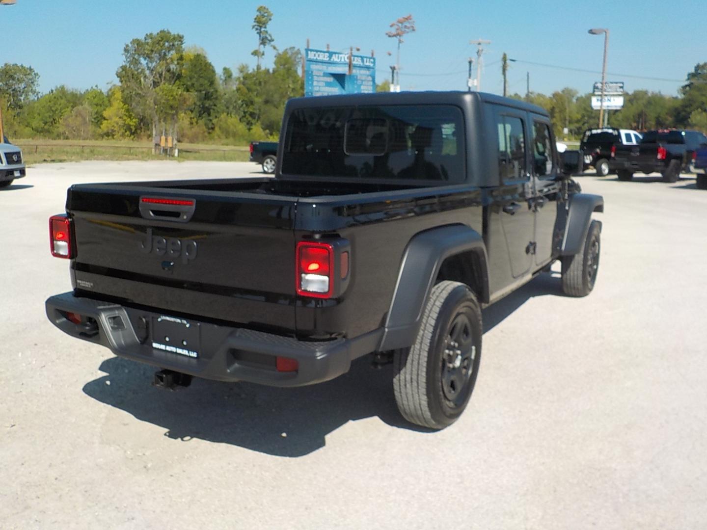 2023 Black /Black Jeep Gladiator (1C6HJTAG9PL) with an V-6 engine, Automatic transmission, located at 1617 W Church Street, Livingston, TX, 77351, (936) 327-3600, 30.710995, -94.951157 - NIIIICE!!! - Photo#6