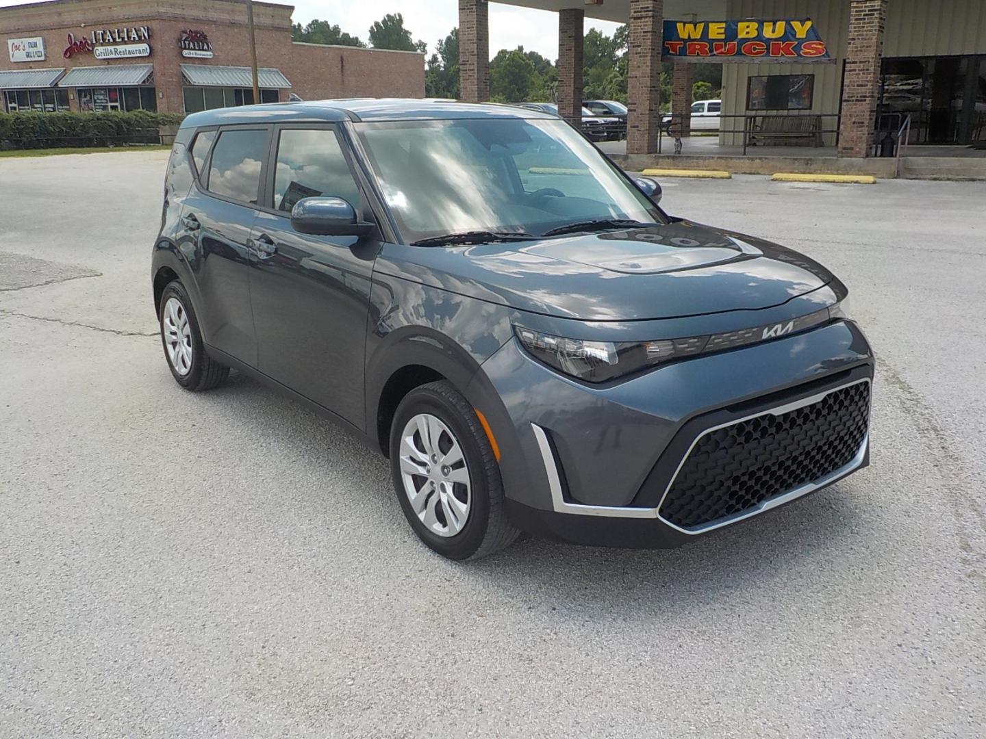 2024 Gray /Gray Kia Soul LX CVT (KNDJ23AU5R7) with an 2.0L L4 DOHC 16V engine, CVT transmission, located at 1617 W Church Street, Livingston, TX, 77351, (936) 327-3600, 30.710995, -94.951157 - WOW!! Good miles!! ONE OWNER!! - Photo#1