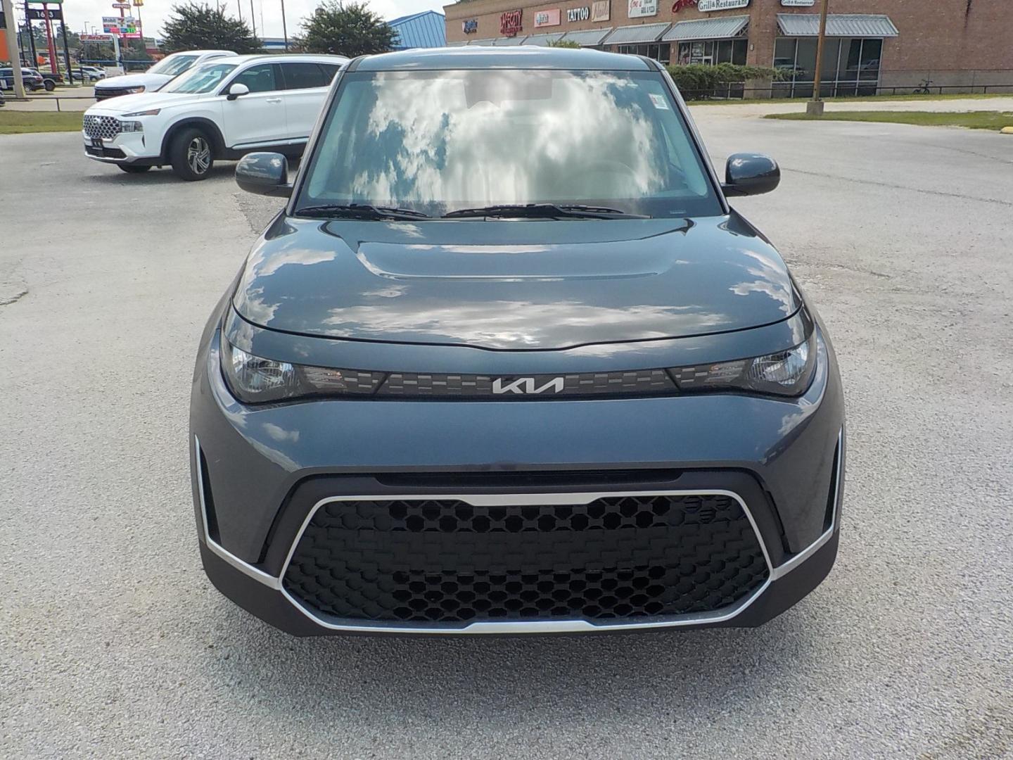 2024 Gray /Gray Kia Soul LX CVT (KNDJ23AU5R7) with an 2.0L L4 DOHC 16V engine, CVT transmission, located at 1617 W Church Street, Livingston, TX, 77351, (936) 327-3600, 30.710995, -94.951157 - WOW!! Good miles!! ONE OWNER!! - Photo#2