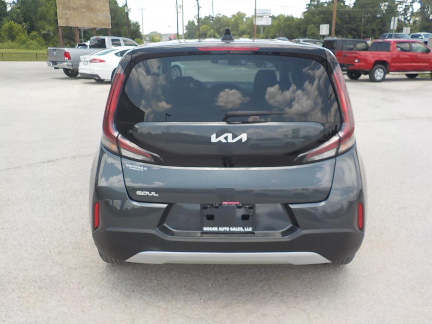 2024 Gray /Gray Kia Soul LX CVT (KNDJ23AU5R7) with an 2.0L L4 DOHC 16V engine, CVT transmission, located at 1617 W Church Street, Livingston, TX, 77351, (936) 327-3600, 30.710995, -94.951157 - WOW!! Good miles!! ONE OWNER!! - Photo#7