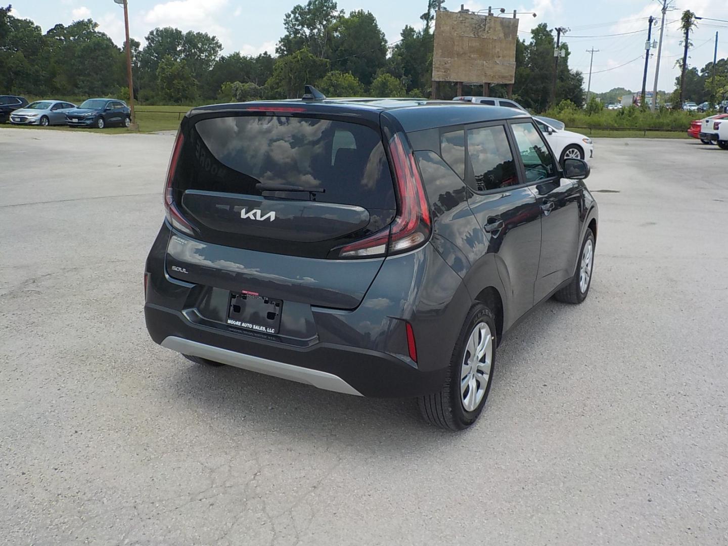 2024 Gray /Gray Kia Soul LX CVT (KNDJ23AU5R7) with an 2.0L L4 DOHC 16V engine, CVT transmission, located at 1617 W Church Street, Livingston, TX, 77351, (936) 327-3600, 30.710995, -94.951157 - WOW!! Good miles!! ONE OWNER!! - Photo#6