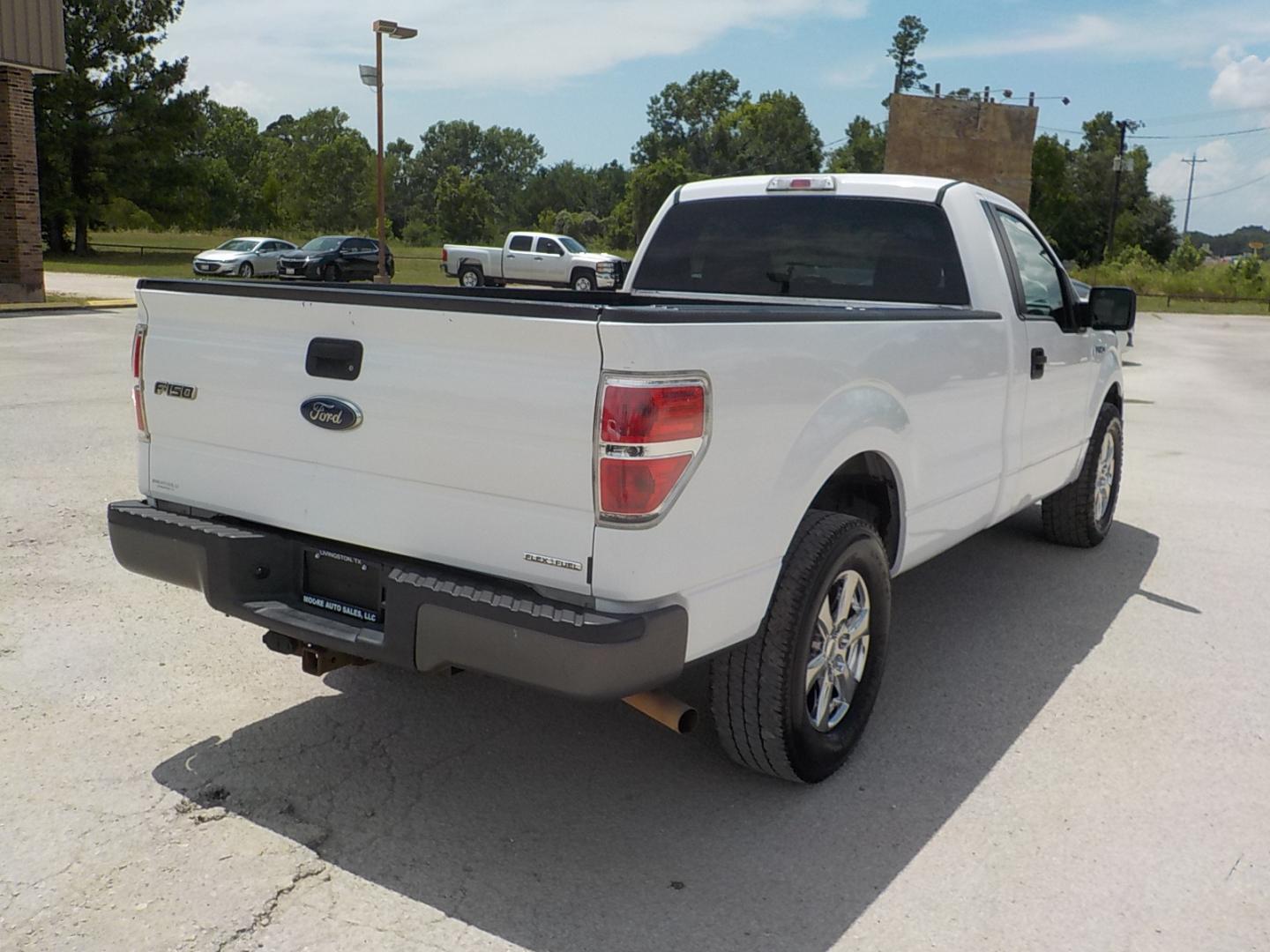 2014 White /Gray Ford F-150 (1FTMF1CM3EK) , located at 1617 W Church Street, Livingston, TX, 77351, (936) 327-3600, 30.710995, -94.951157 - Long box truck ready for a job!! - Photo#6