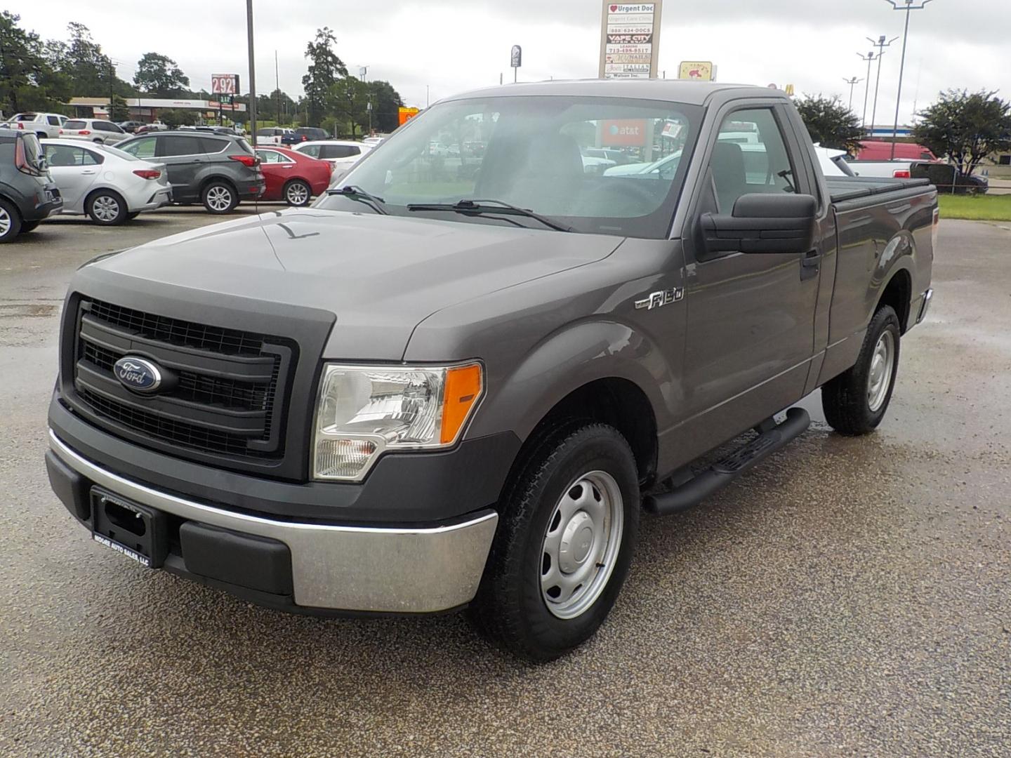 2014 Gray /Gray Ford F-150 (1FTMF1CM9EK) with an 3.7L V6 engine, Automatic transmission, located at 1617 W Church Street, Livingston, TX, 77351, (936) 327-3600, 30.710995, -94.951157 - ONE OWNER!! LOCAL TRUCK!! You're not going to find one in better shape than this one! Especially in this price range - Photo#4