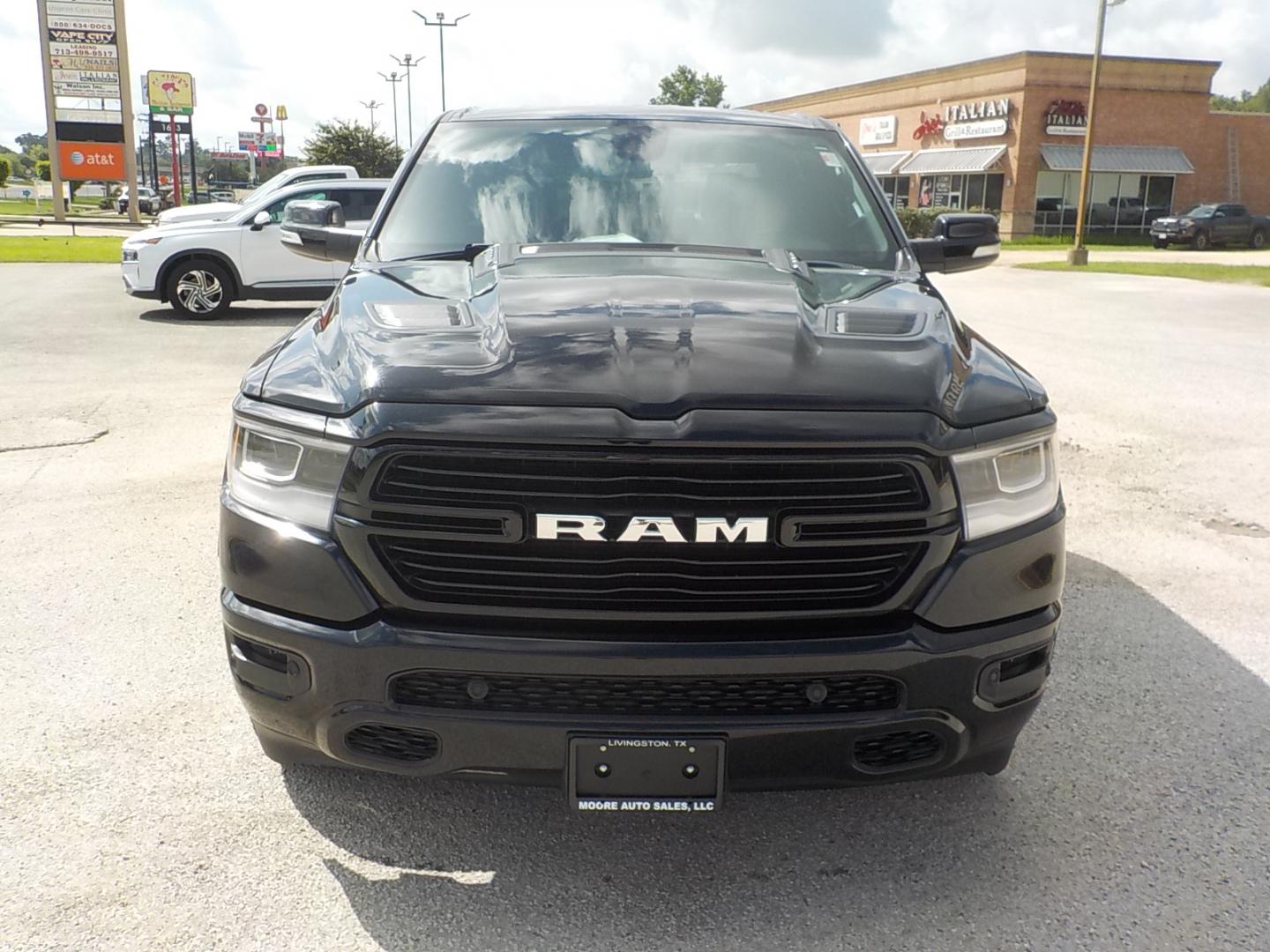 2019 /Black RAM 1500 Laramie Crew Cab SWB 4WD (1C6SRFJT4KN) with an 5.7L V8 OHV 16V engine, 8A transmission, located at 1617 W Church Street, Livingston, TX, 77351, (936) 327-3600, 30.710995, -94.951157 - NICE TRUCK!! LARAMIE!! Crew cab 4X4! - Photo#2