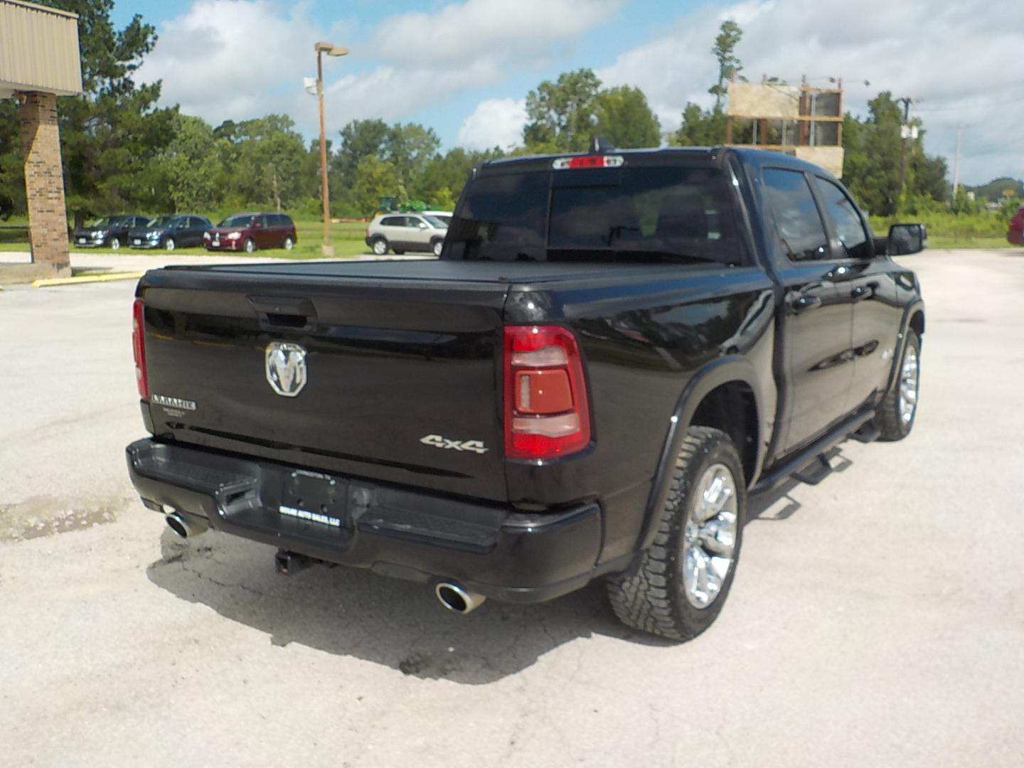 2019 /Black RAM 1500 Laramie Crew Cab SWB 4WD (1C6SRFJT4KN) with an 5.7L V8 OHV 16V engine, 8A transmission, located at 1617 W Church Street, Livingston, TX, 77351, (936) 327-3600, 30.710995, -94.951157 - NICE TRUCK!! LARAMIE!! Crew cab 4X4! - Photo#6