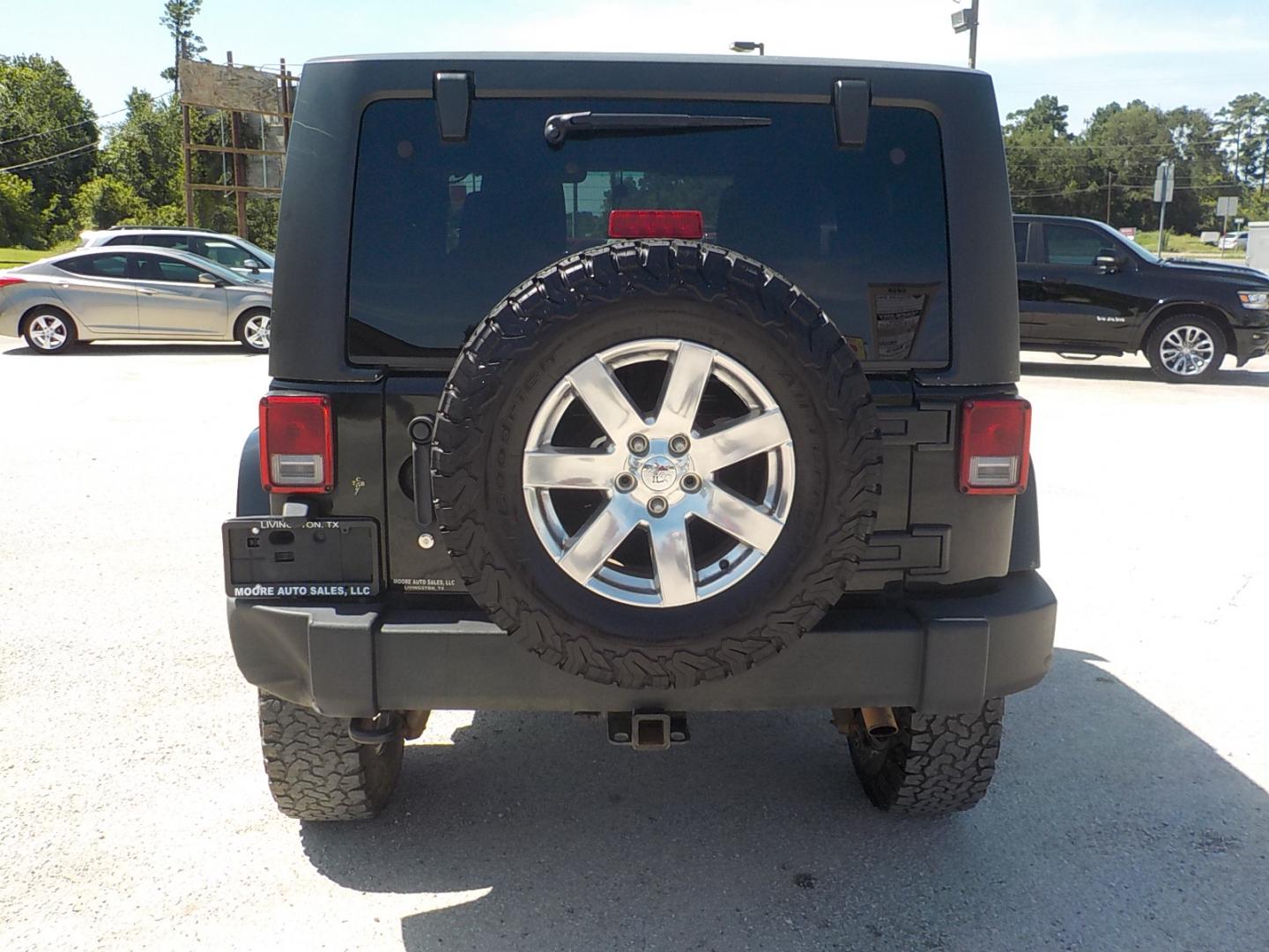 2013 Jeep Wrangler Sahara 4WD (1C4AJWBG2DL) with an 3.6L V6 DOHC 24V FFV engine, Automatic transmission, located at 1617 W Church Street, Livingston, TX, 77351, (936) 327-3600, 30.710995, -94.951157 - Deer season is right around the corner and this one is perfect for that, yet nice enough to sport around town!! - Photo#6