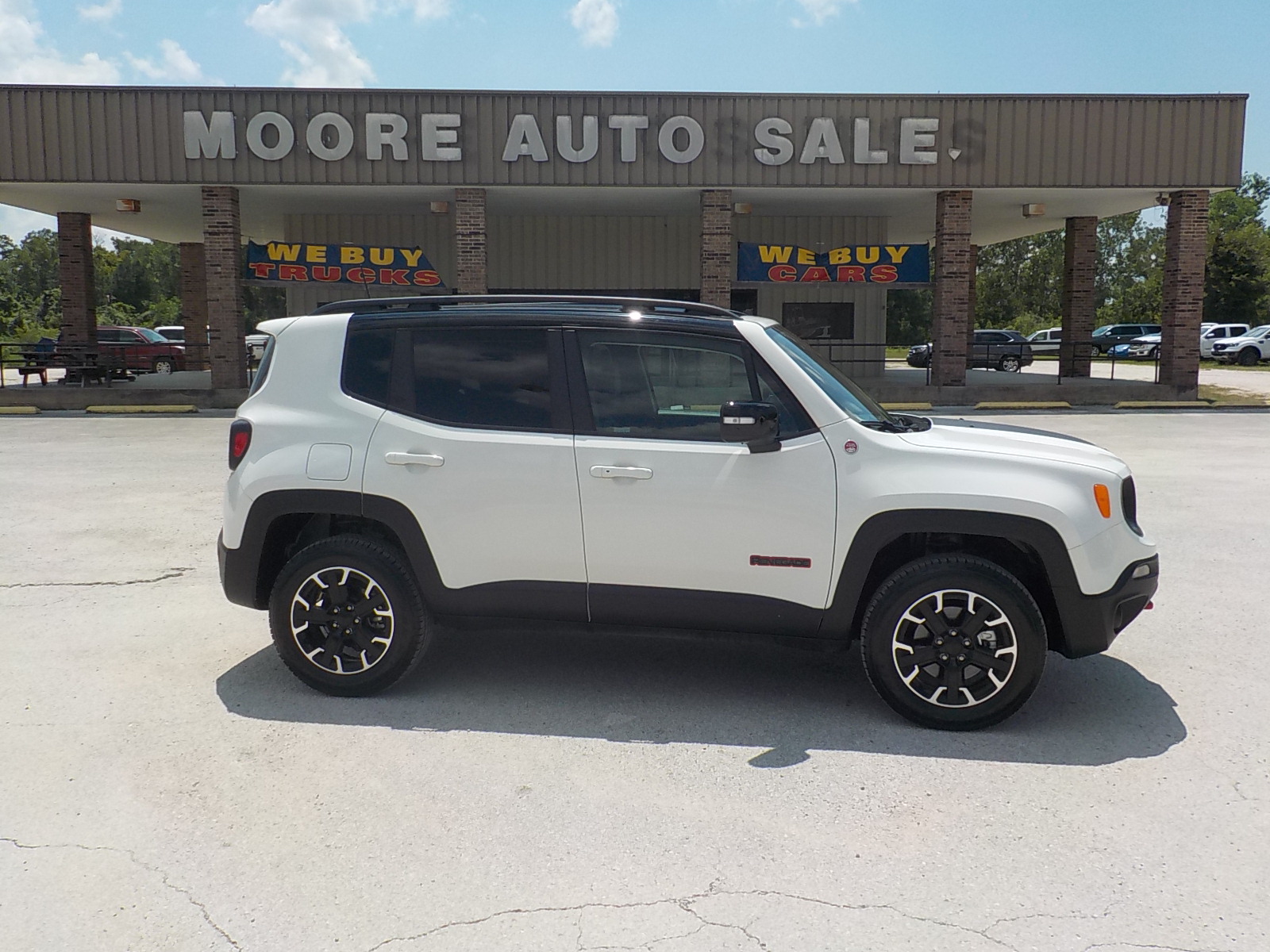 photo of 2023 Jeep Renegade Trailhawk