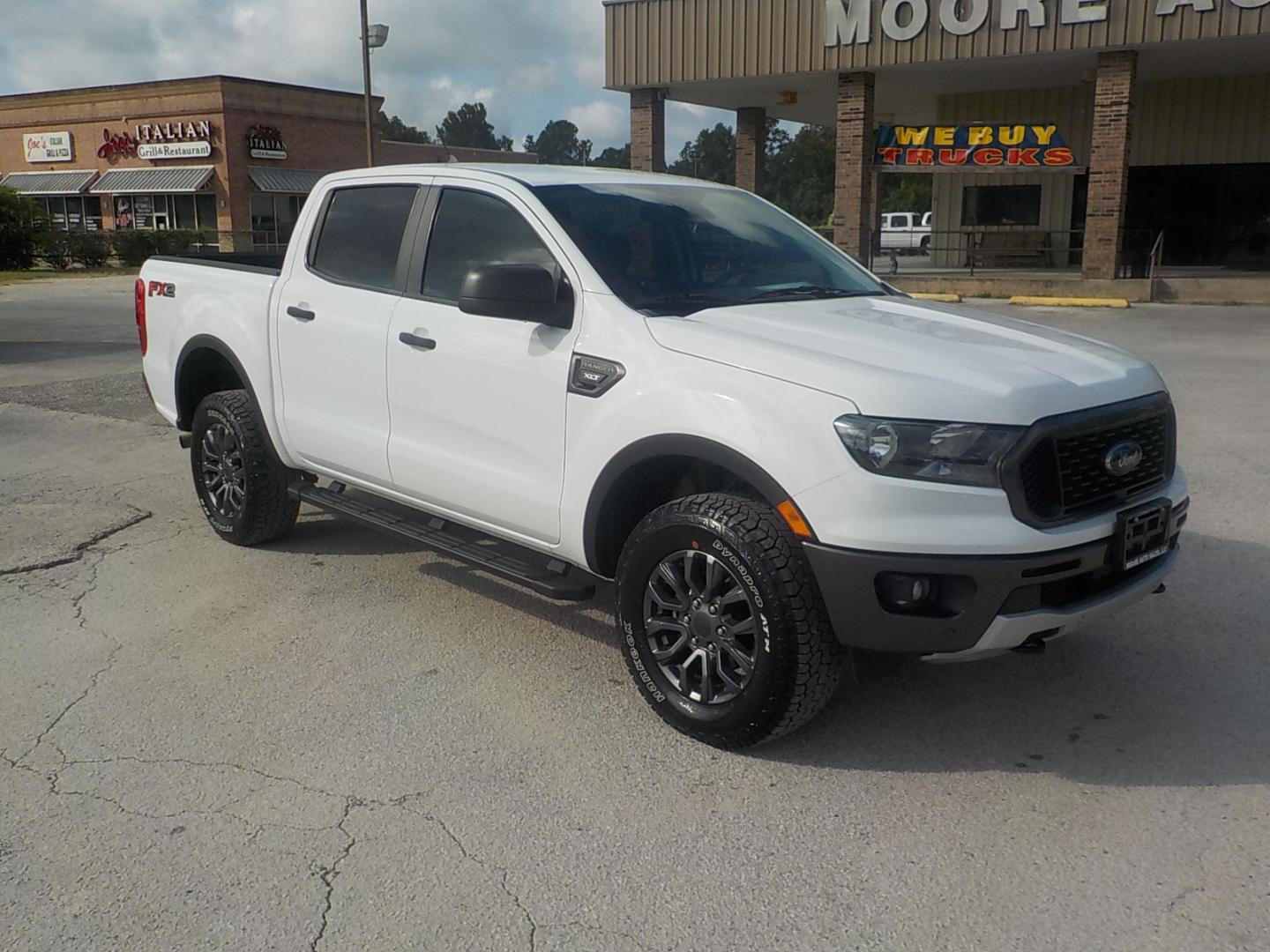 2022 Ford Ranger XL SuperCrew 2WD (1FTER4EH0NL) with an 2.3L L4 DOHC 16V engine, 10A transmission, located at 1617 W Church Street, Livingston, TX, 77351, (936) 327-3600, 30.710995, -94.951157 - Sharp truck!! FOUR DOOR'S!! - Photo#1