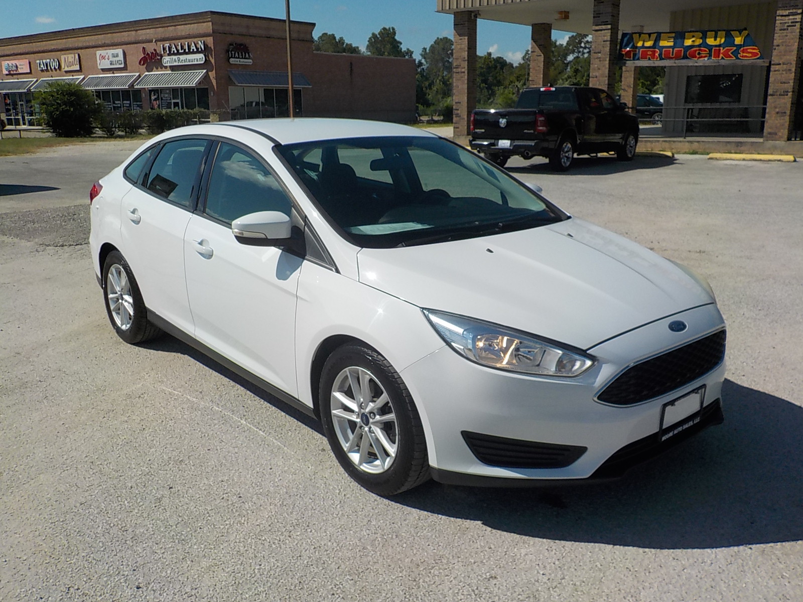 photo of 2016 Ford Focus SE Sedan