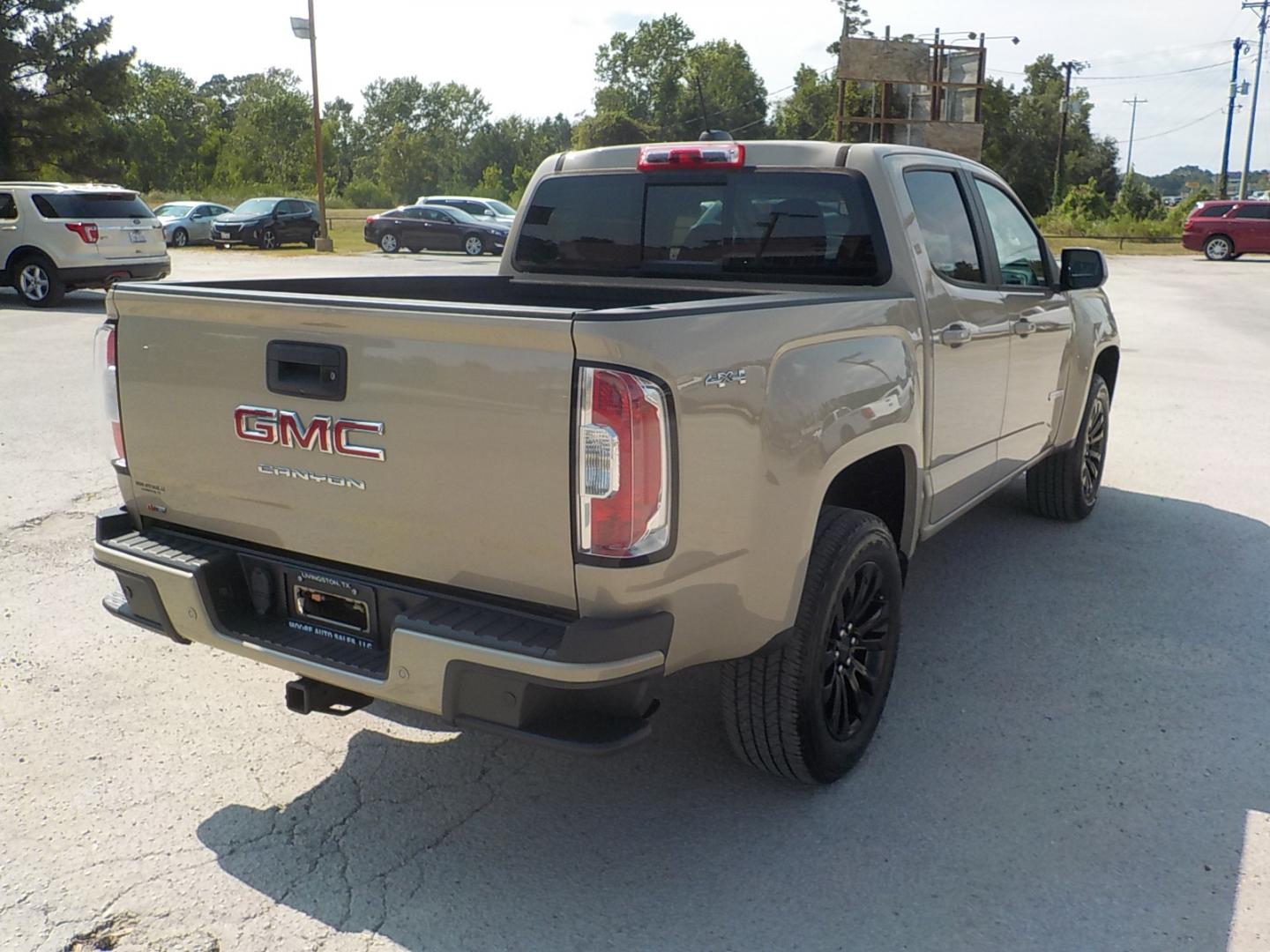 2021 /Black GMC Canyon Elevation Crew Cab 4WD (1GTG6CEN4M1) with an 3.6L V6 DOHC 24V engine, 6A transmission, located at 1617 W Church Street, Livingston, TX, 77351, (936) 327-3600, 30.710995, -94.951157 - ONE OWNER!! LOW MILES!! LOCALLY OWNED TRUCK! - Photo#4