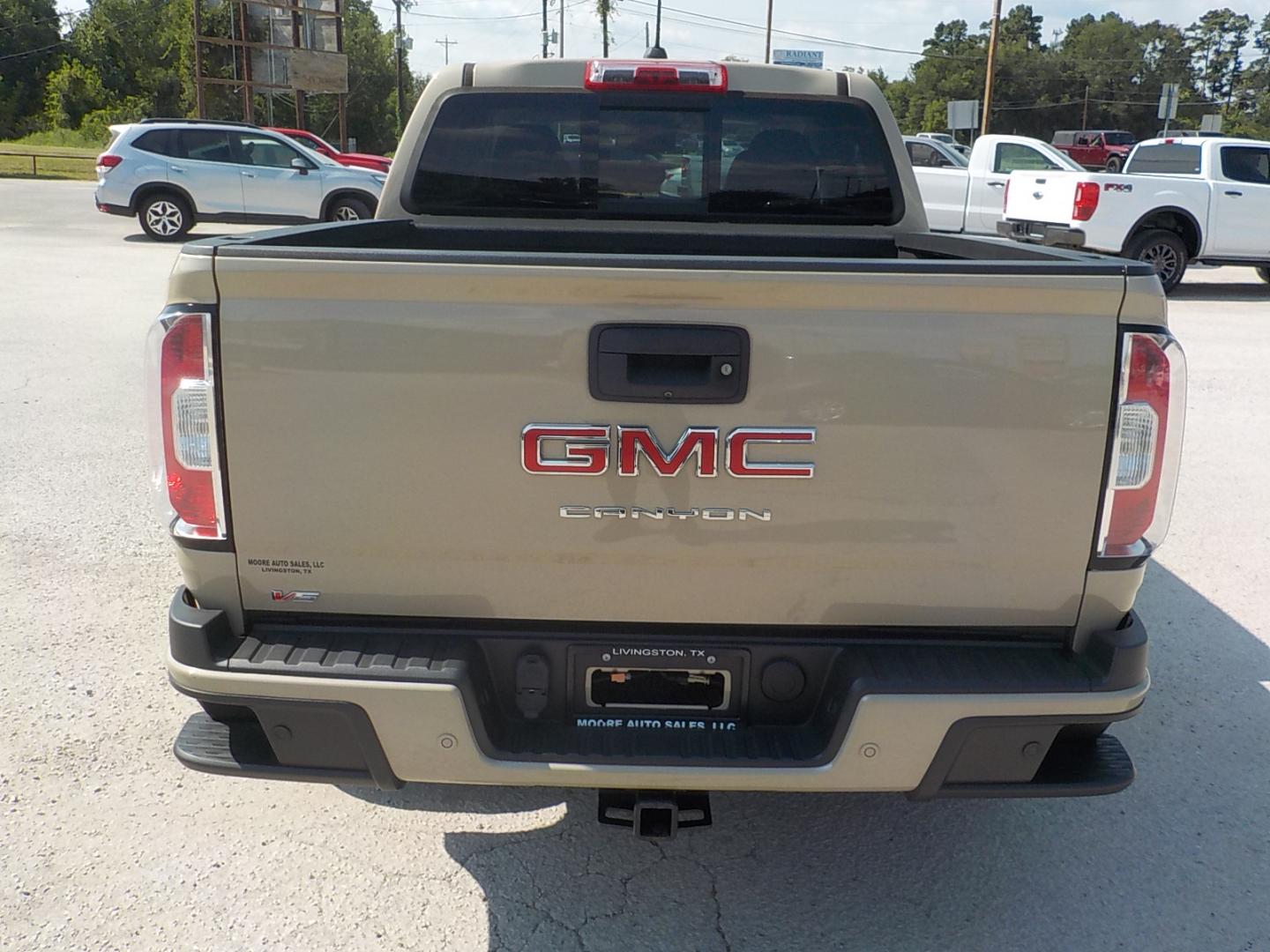 2021 /Black GMC Canyon Elevation Crew Cab 4WD (1GTG6CEN4M1) with an 3.6L V6 DOHC 24V engine, 6A transmission, located at 1617 W Church Street, Livingston, TX, 77351, (936) 327-3600, 30.710995, -94.951157 - ONE OWNER!! LOW MILES!! LOCALLY OWNED TRUCK! - Photo#5