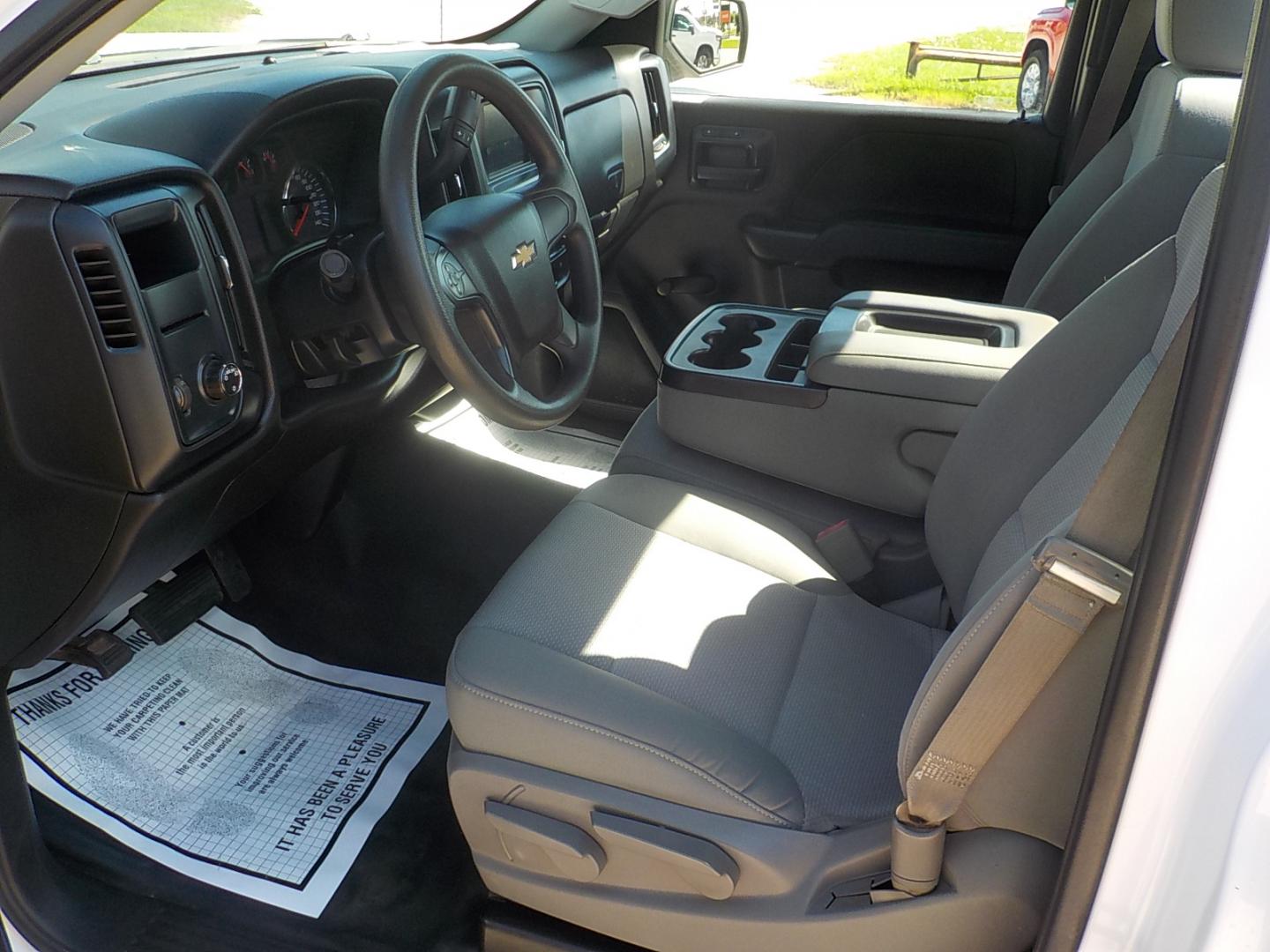 2016 White Chevrolet Silverado 1500 Work Truck Short Box 2WD (1GCNCNEC3GZ) with an 5.3L V8 engine, 6A transmission, located at 1617 W Church Street, Livingston, TX, 77351, (936) 327-3600, 30.710995, -94.951157 - Great work truck for not a lot of money in today's world! - Photo#8