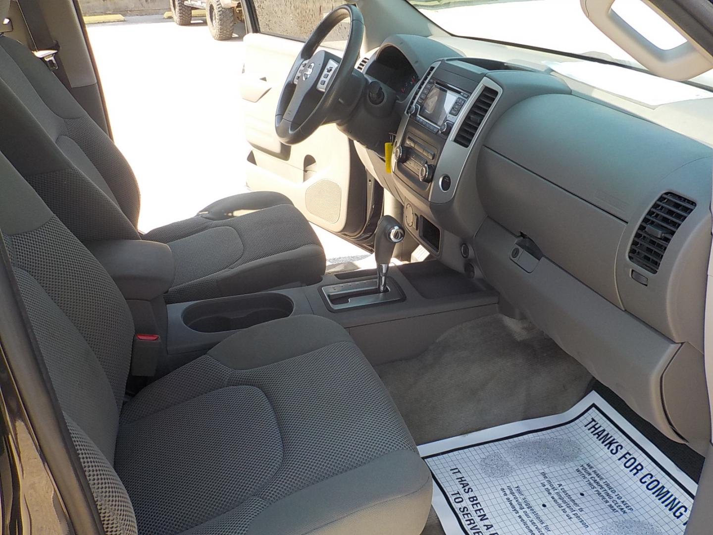 2015 Gray /gray Nissan Frontier S Crew Cab 5AT 2WD (1N6AD0ER6FN) with an 4.0L V6 DOHC 24V engine, 5-Speed Automatic transmission, located at 1617 W Church Street, Livingston, TX, 77351, (936) 327-3600, 30.710995, -94.951157 - Clean truck for not a lot of money in today's world. Great run and drive!! - Photo#11