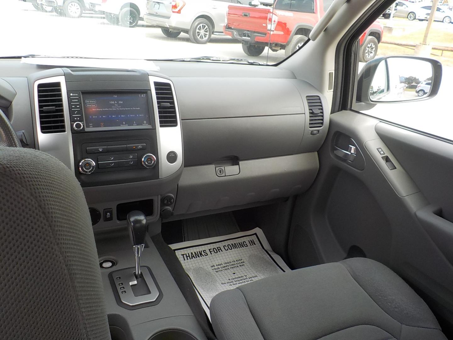 2021 White /Gray Nissan Frontier S King Cab 2WD (1N6ED0CE9MN) with an 3.8L V6 DOHC 24V engine, 9A transmission, located at 1617 W Church Street, Livingston, TX, 77351, (936) 327-3600, 30.710995, -94.951157 - Great work truck for deliveries or anything else!! - Photo#13