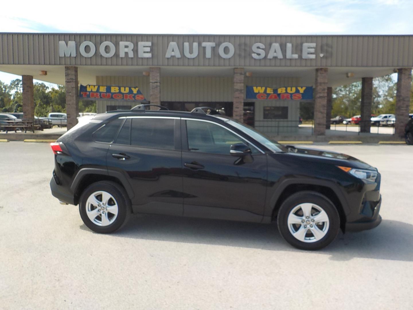 2021 Black /Gray Toyota RAV4 XLE (2T3W1RFV4MW) with an 2.5L L4 DOHC 16V engine, 8A transmission, located at 1617 W Church Street, Livingston, TX, 77351, (936) 327-3600, 30.710995, -94.951157 - ONE OWNER!! LOW LOW MILES!! Yes, that is the correct miles! Bought this one off the street from the original owner; he just got to the point he didn't need to drive. No fault of the vehicle - Photo#0