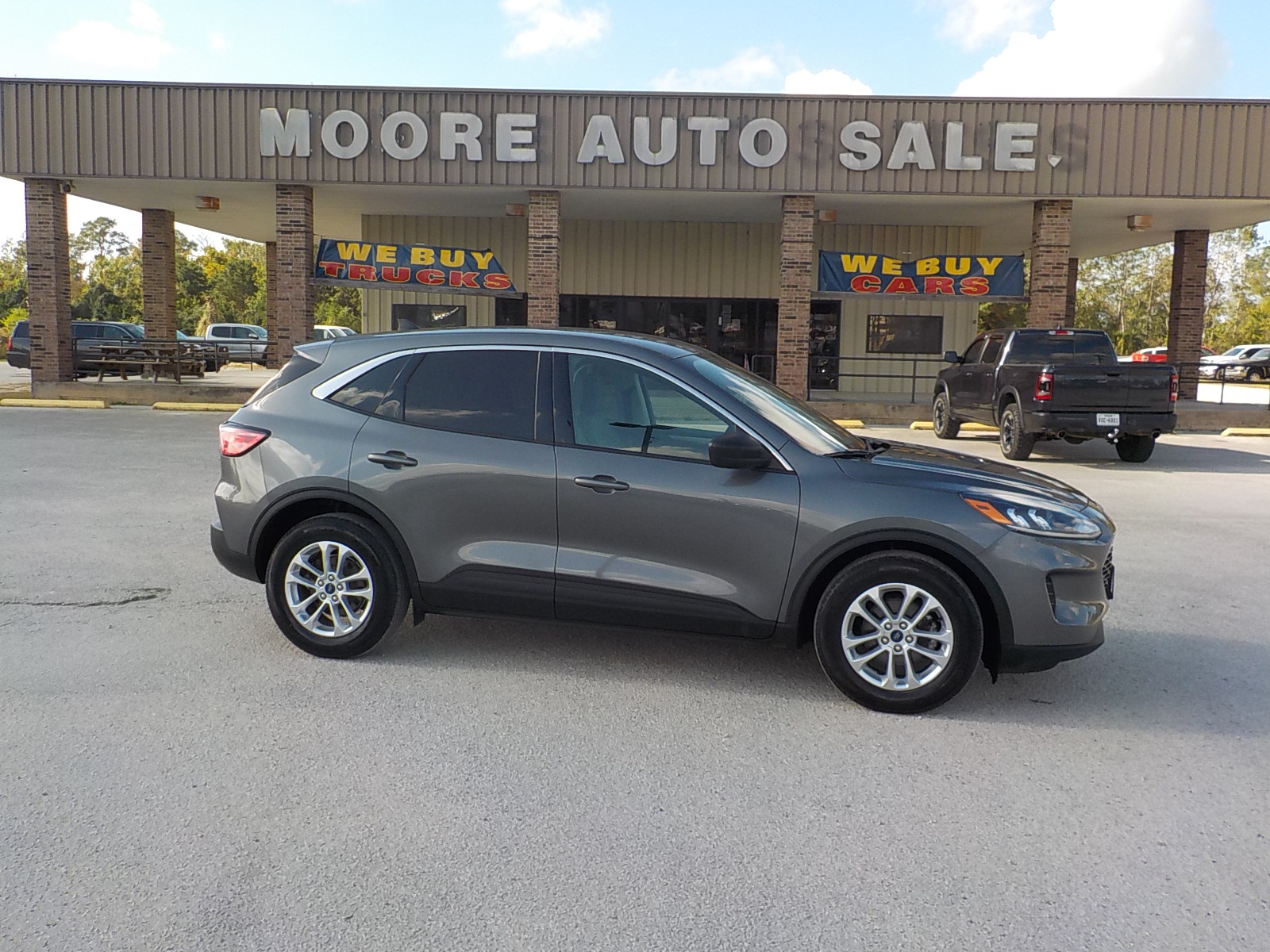 photo of 2022 Ford Escape SE