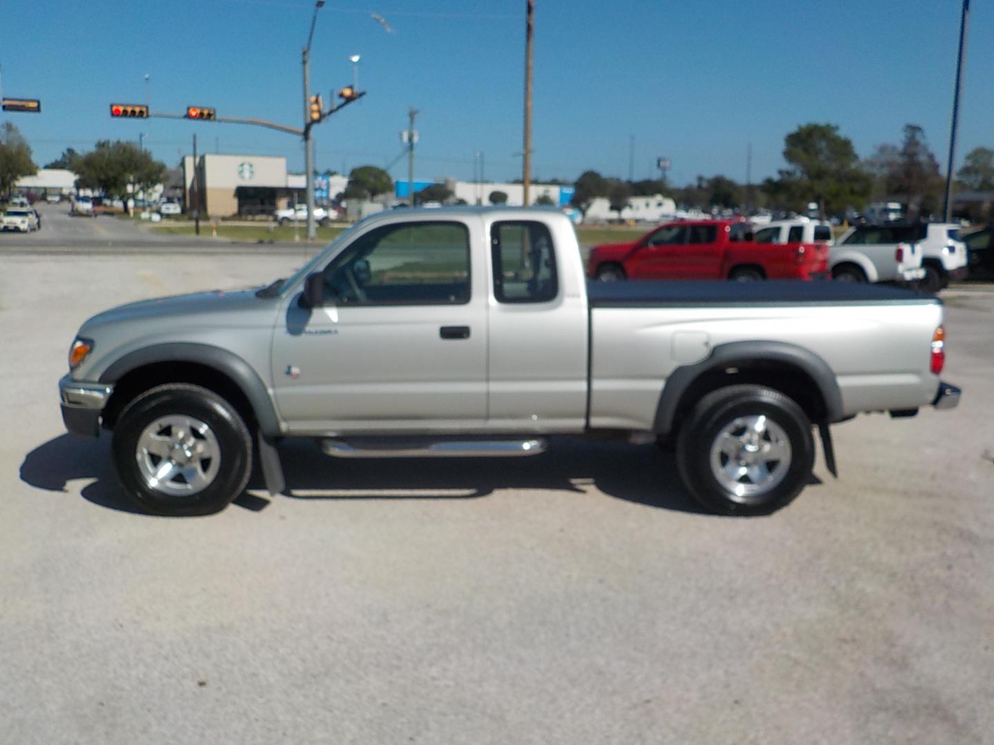 2004 Silver /Tan Toyota Tacoma PreRunner Xtracab V6 2WD (5TESN92N04Z) with an 3.4L V6 DOHC 24V engine, 4-Speed Automatic Overdrive transmission, located at 1617 W Church Street, Livingston, TX, 77351, (936) 327-3600, 30.710995, -94.951157 - ONE OWNER!! They don't come any nicer than this one!! This is the "needle in the hay stack"! - Photo#4