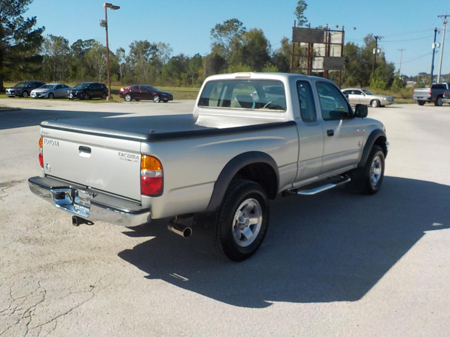 2004 Silver /Tan Toyota Tacoma PreRunner Xtracab V6 2WD (5TESN92N04Z) with an 3.4L V6 DOHC 24V engine, 4-Speed Automatic Overdrive transmission, located at 1617 W Church Street, Livingston, TX, 77351, (936) 327-3600, 30.710995, -94.951157 - ONE OWNER!! They don't come any nicer than this one!! This is the "needle in the hay stack"! - Photo#6