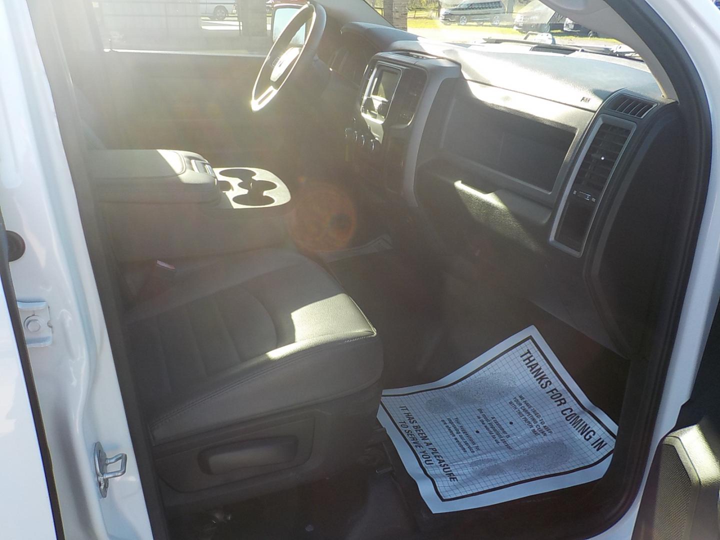 2019 White /Gray RAM 1500 Classic Tradesman Crew Cab LWB 2WD (1C6RR6ST5KS) with an 5.7L V8 OHV 16V engine, 8A transmission, located at 1617 W Church Street, Livingston, TX, 77351, (936) 327-3600, 30.710995, -94.951157 - LOW MILES!! CREW CAB!! Great miles on a fantastic work truck! - Photo#18