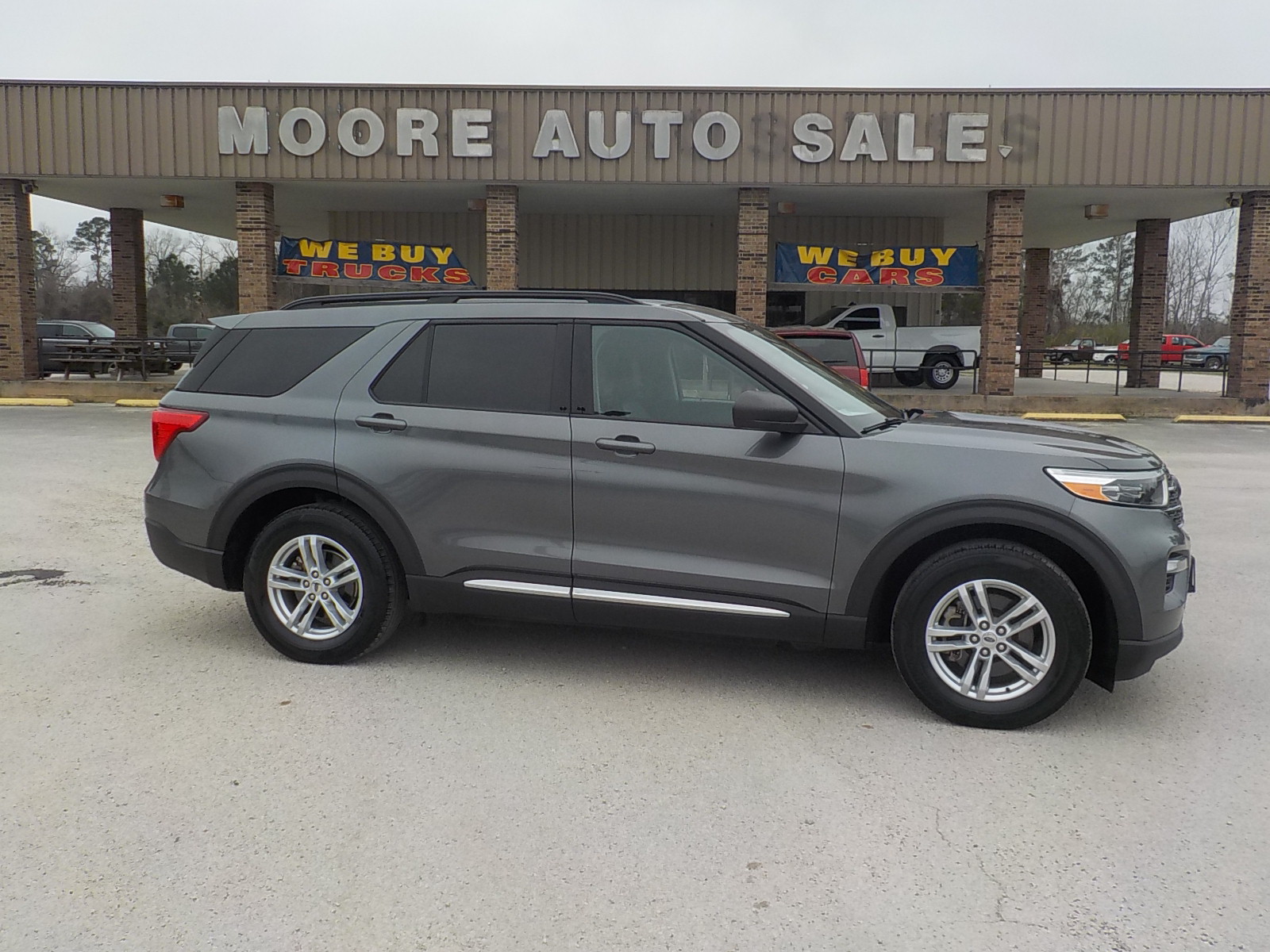 photo of 2022 Ford Explorer XLT