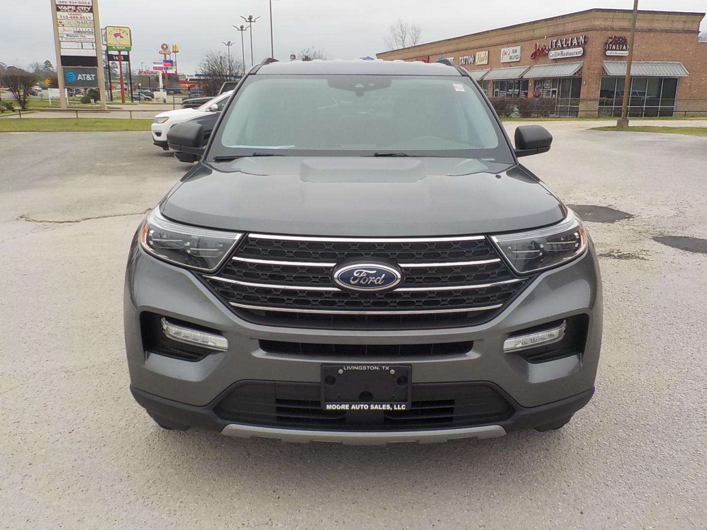 2022 Gray /Black Ford Explorer XLT (1FMSK7DH3NG) with an 2.3L L4 DOHC 16V engine, 10A transmission, located at 1617 W Church Street, Livingston, TX, 77351, (936) 327-3600, 30.710995, -94.951157 - Good Miles!! This thing has all the toys you could want on it!! Nice!! - Photo#2